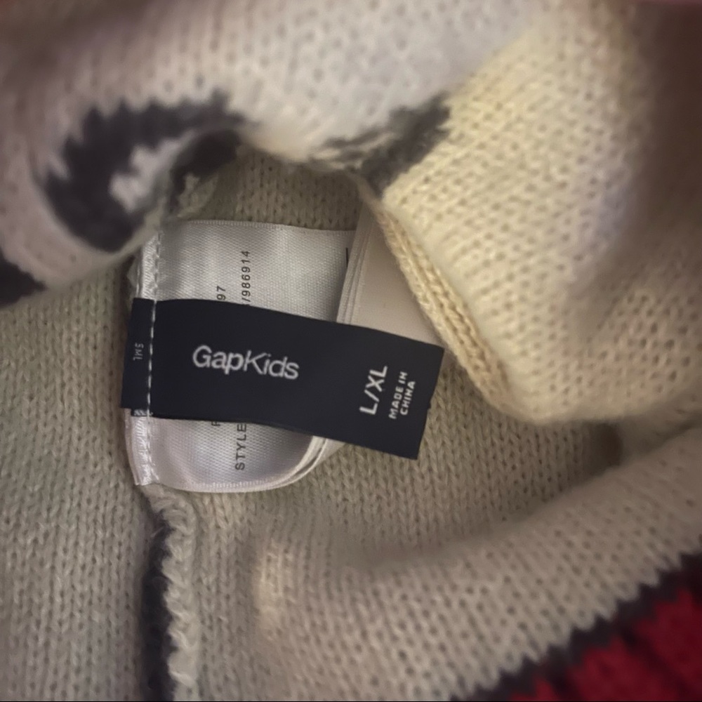 5/$25 Gap Kids beanie hat and scarf - Picture 2 of 3